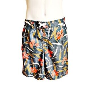 Boys Medium swim trunks